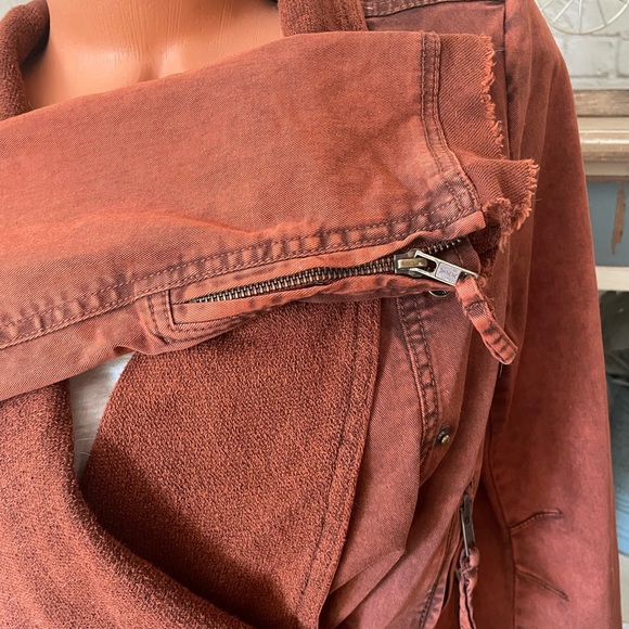 Free People Collapsing Twill Raw EdgeJacket Multifunctional S NWT! - Picture 7 of 13